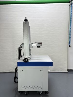 Buen precio Máquina de marcado con láser UV de doble cabeza con sincronización de dos estaciones y luz fría UV para grabado sin daños en plástico, metal y vidrio en línea