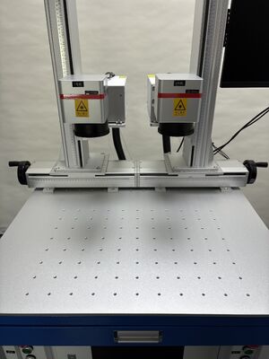 Buon prezzo Macchina di marcatura laser UV a doppia testa con sincronizzazione a doppia stazione e laser ultravioletto a 355 nm per un'affidabilità industriale in linea